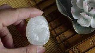 和田玉吊坠上身真的绝了✨岁岁平安太戳心